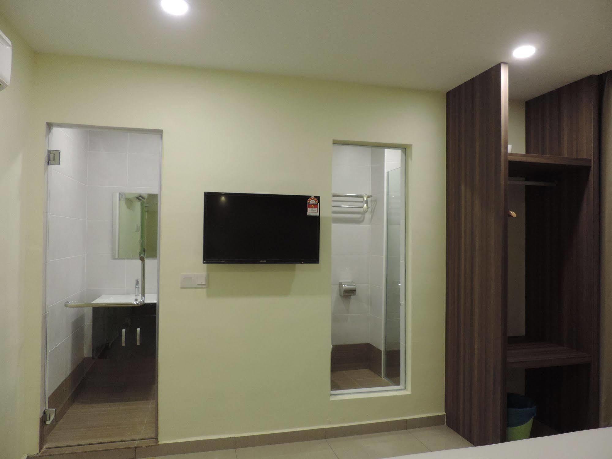 I Leaf Boutique Hotel Danga Bay Johor Bahru Exterior photo